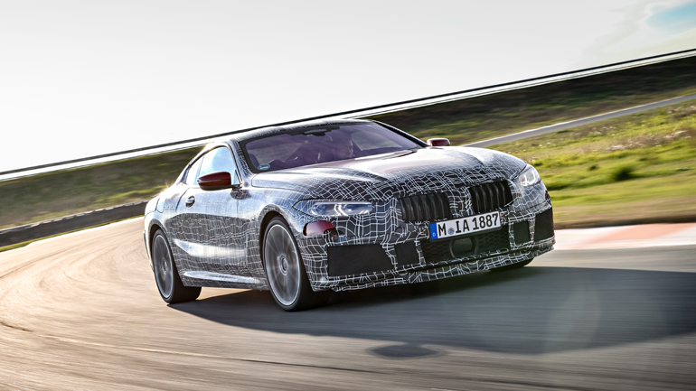 Η νέα BMW 8 Series δοκιμάζεται στην πίστα